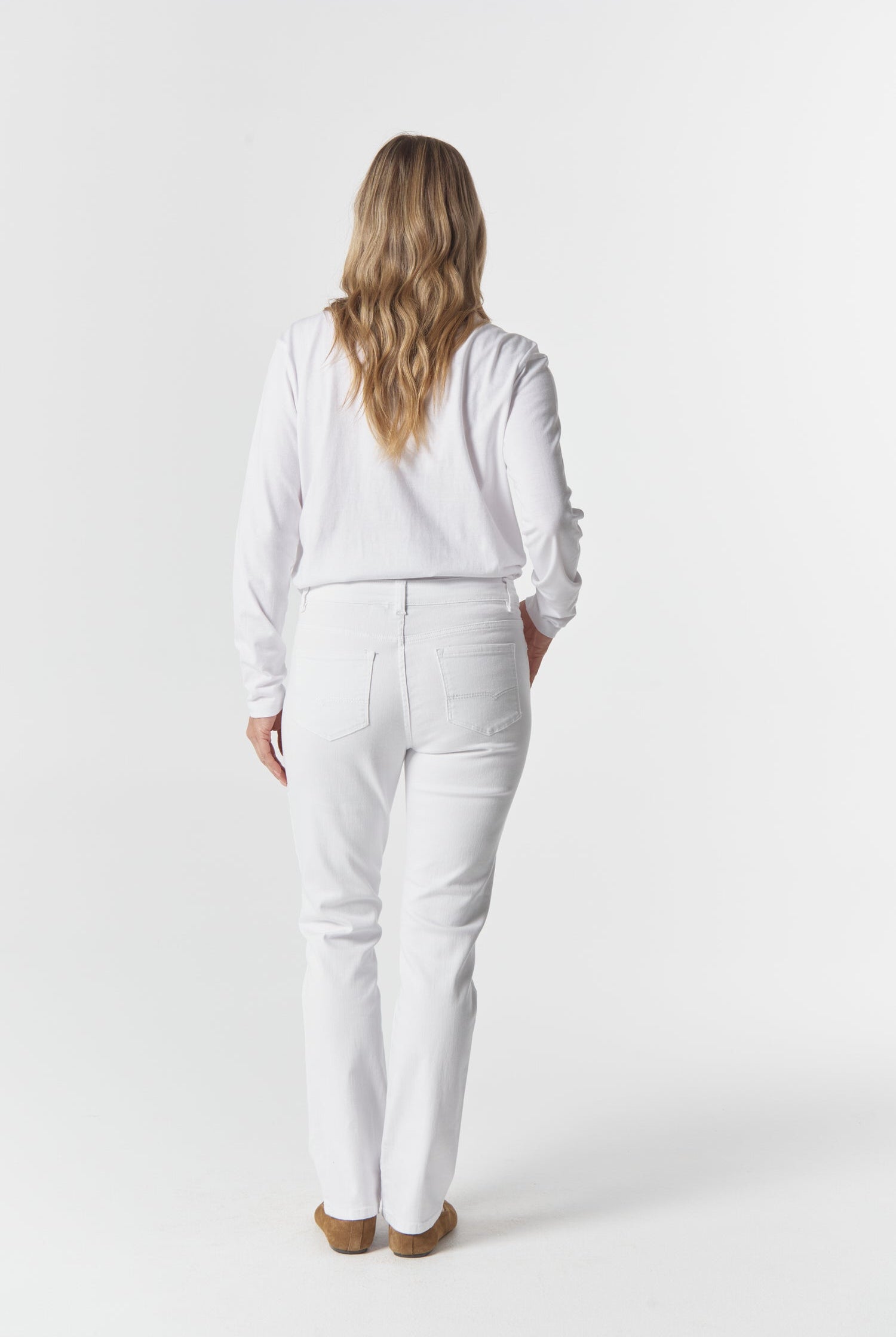5 Pocket Jean - White by Goondiwindi Cotton. Timeless women’s fashion using natural fibres and classic shapes