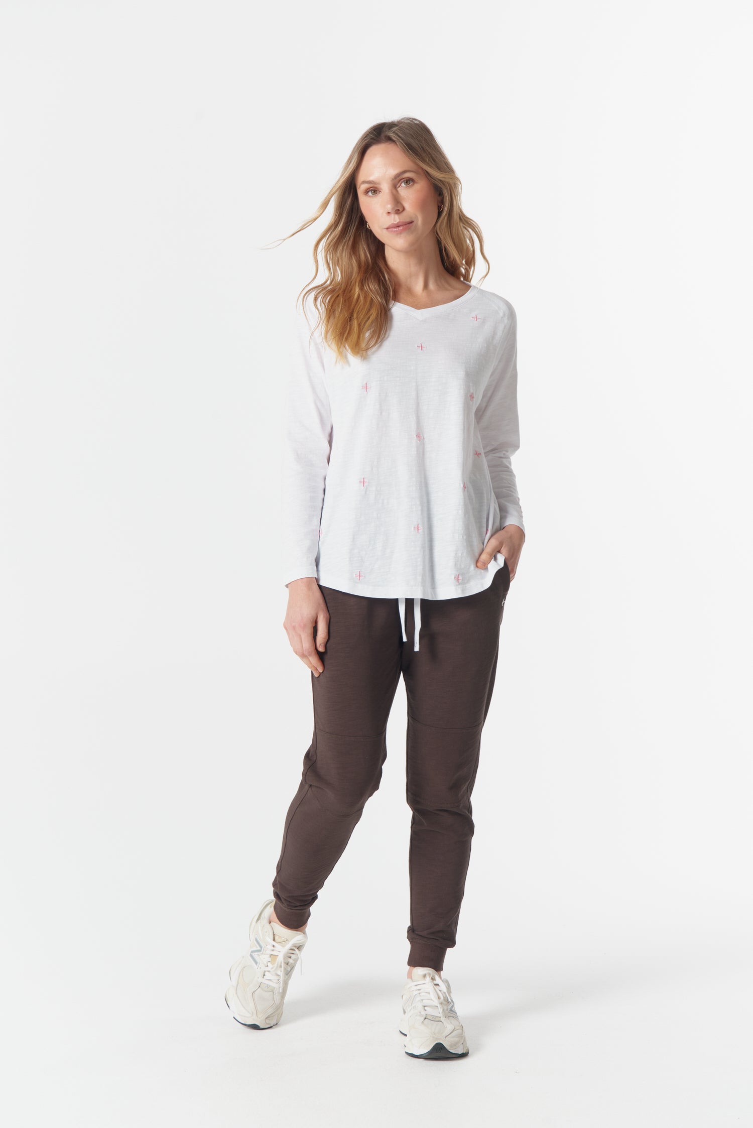 cloth+paper+scissors Tees Come Back Queen Cross Long Sleeve Tee - White/Pink A Boo