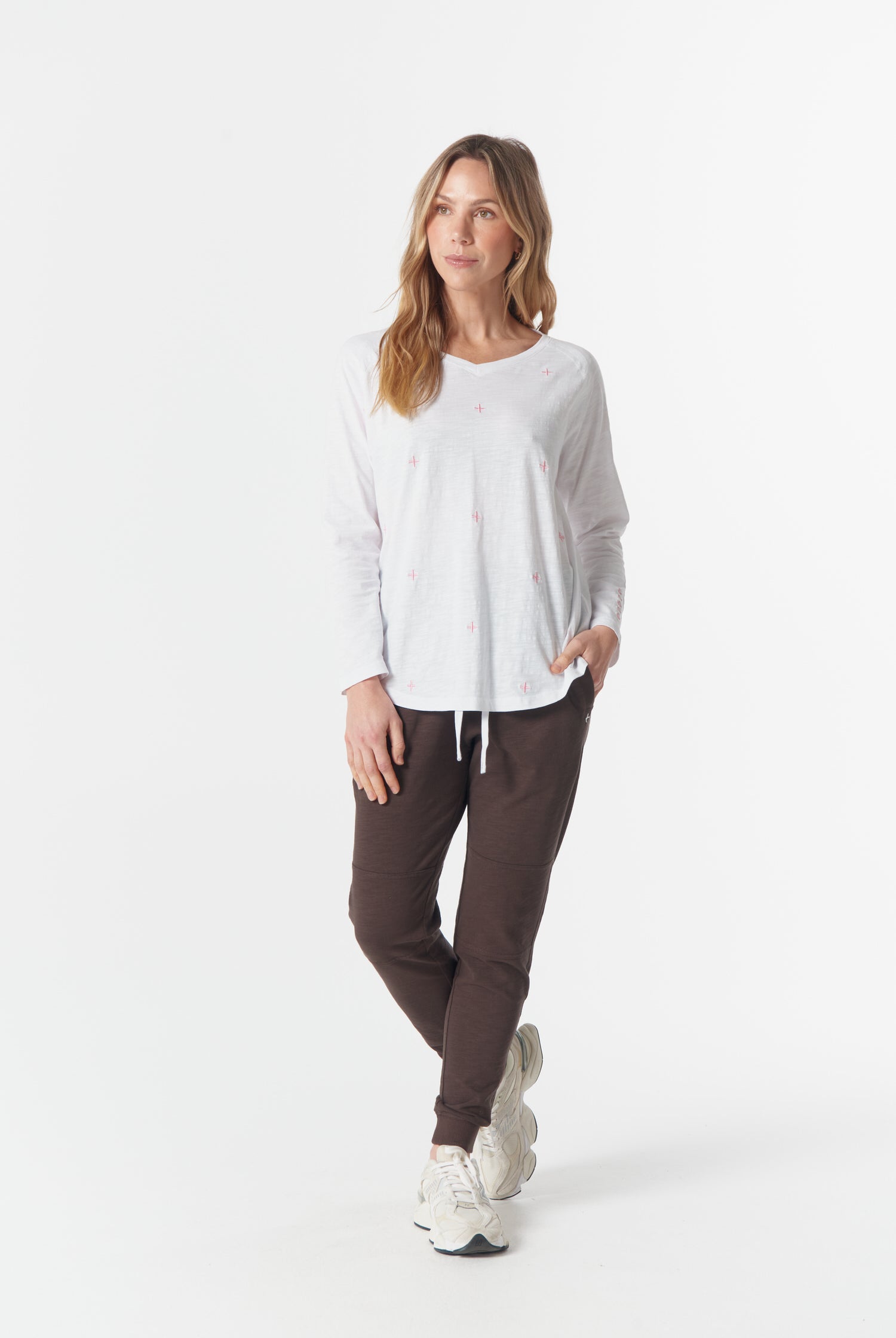 cloth+paper+scissors Tees Come Back Queen Cross Long Sleeve Tee - White/Pink A Boo