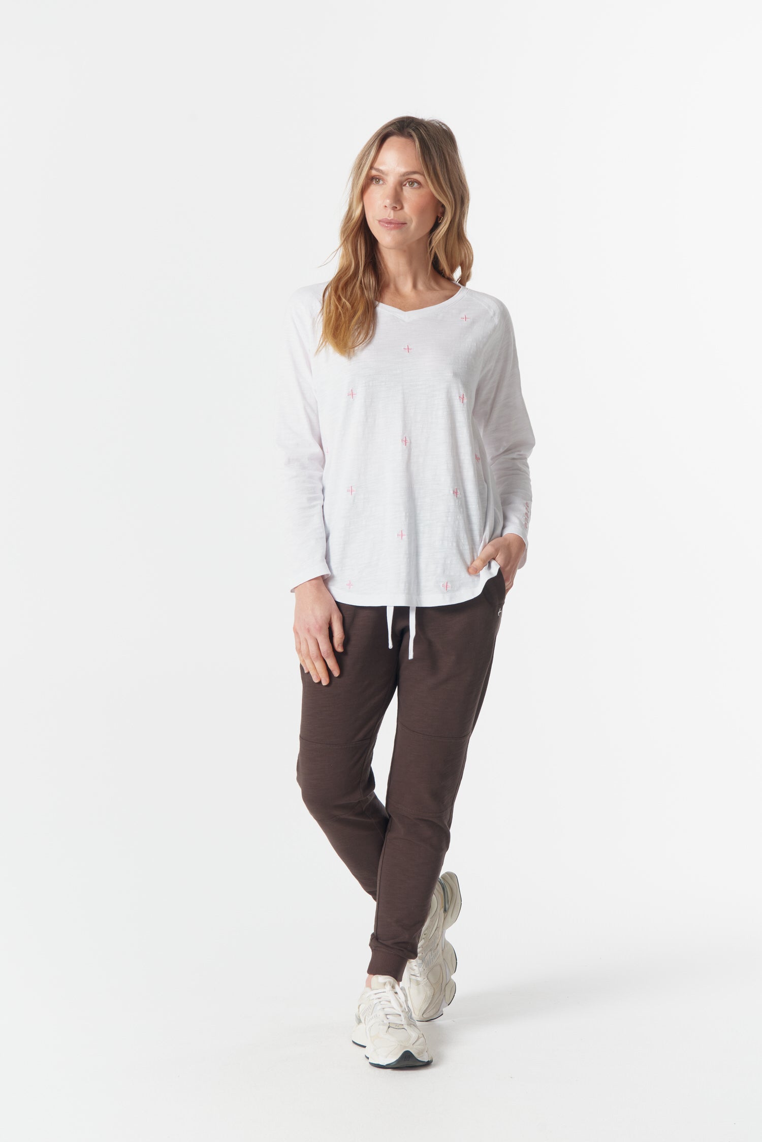 cloth+paper+scissors Tees Come Back Queen Cross Long Sleeve Tee - White/Pink A Boo