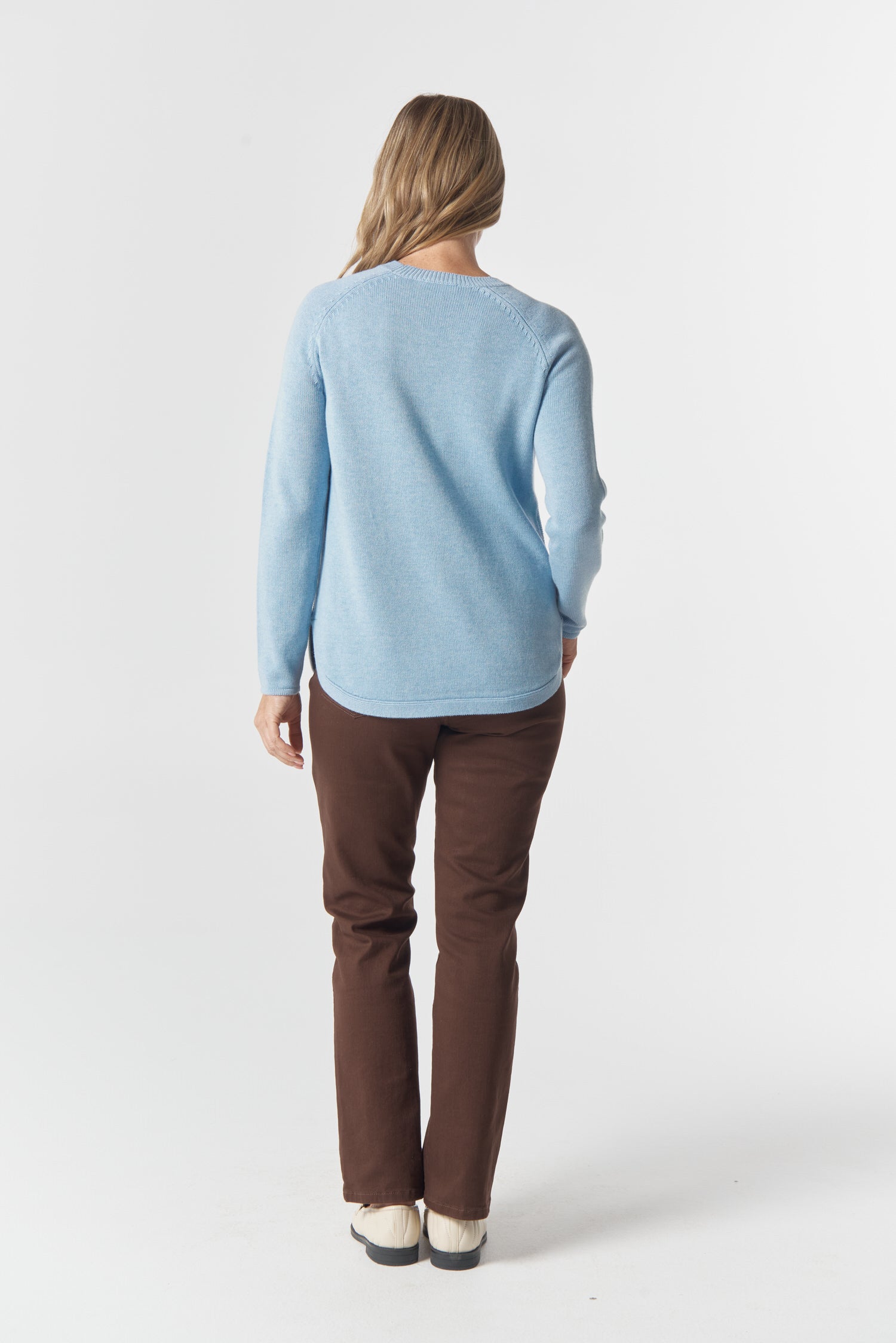 Goondiwindi Cotton Knitwear The Classic Crew Neck Raglan Jumper - Air Blue