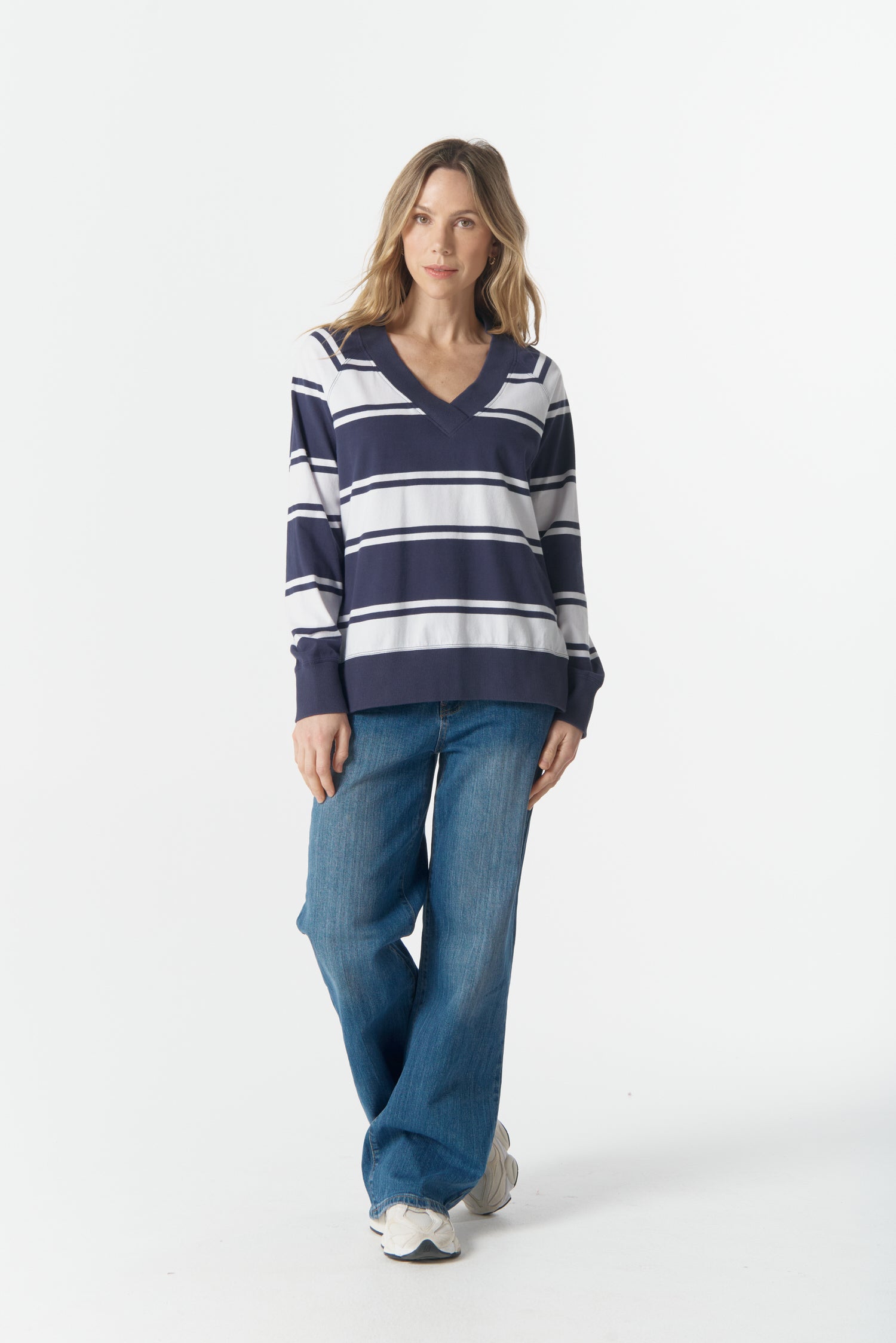 cloth+paper+scissors Rugbys Rugby Club V Neck Sweater - Parisian Navy/White